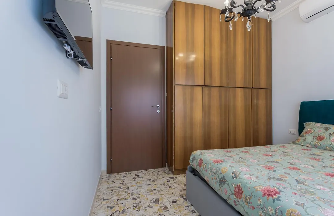 Rebecca Apartment-1